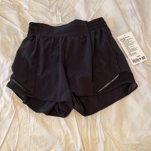 Lululemon Hotty Hot HR Short 4” Lined Black Womens Size 6
